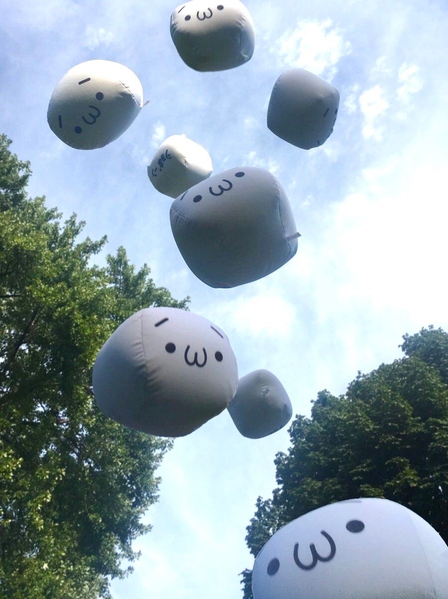 ^_−☆