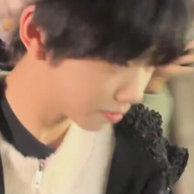 依旧给闺蜜截的