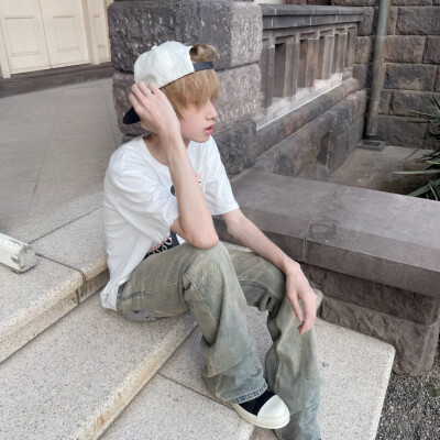 男头
二传头像注明出处