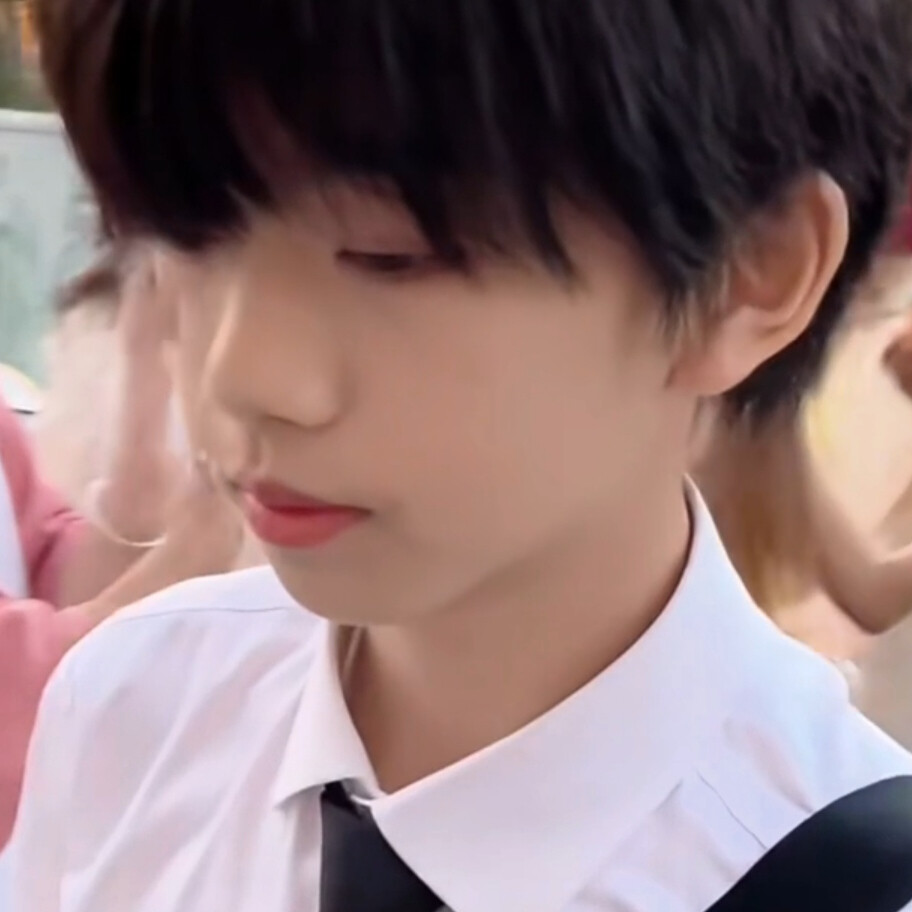 依旧给闺蜜截的