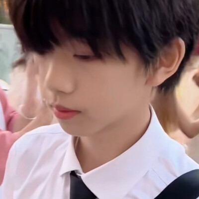 依旧给闺蜜截的