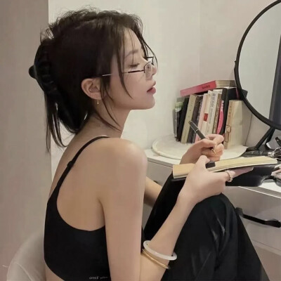 氛围感女头