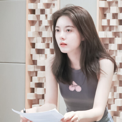 ⛓ 遥远的相似性..
cr_背着扬扬跑
