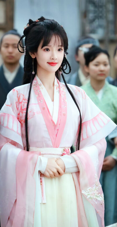 张淼怡