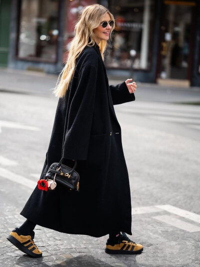 BY爱喝可乐的古娜小姐