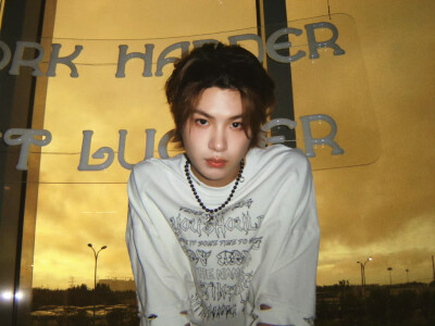 黄明昊