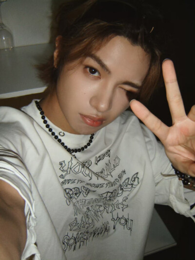 黄明昊