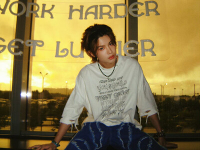 黄明昊
