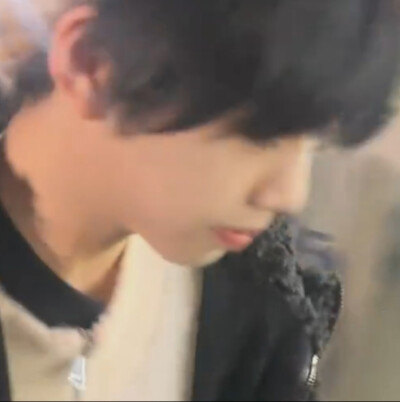 依旧给闺蜜截的