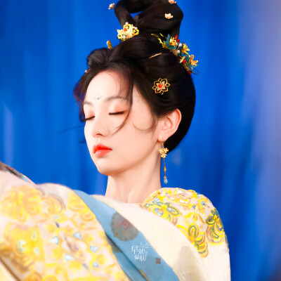田曦薇