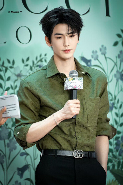 cr.MAMORU·张凌赫