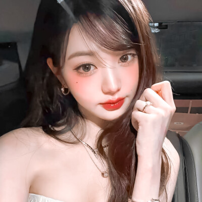 张元英