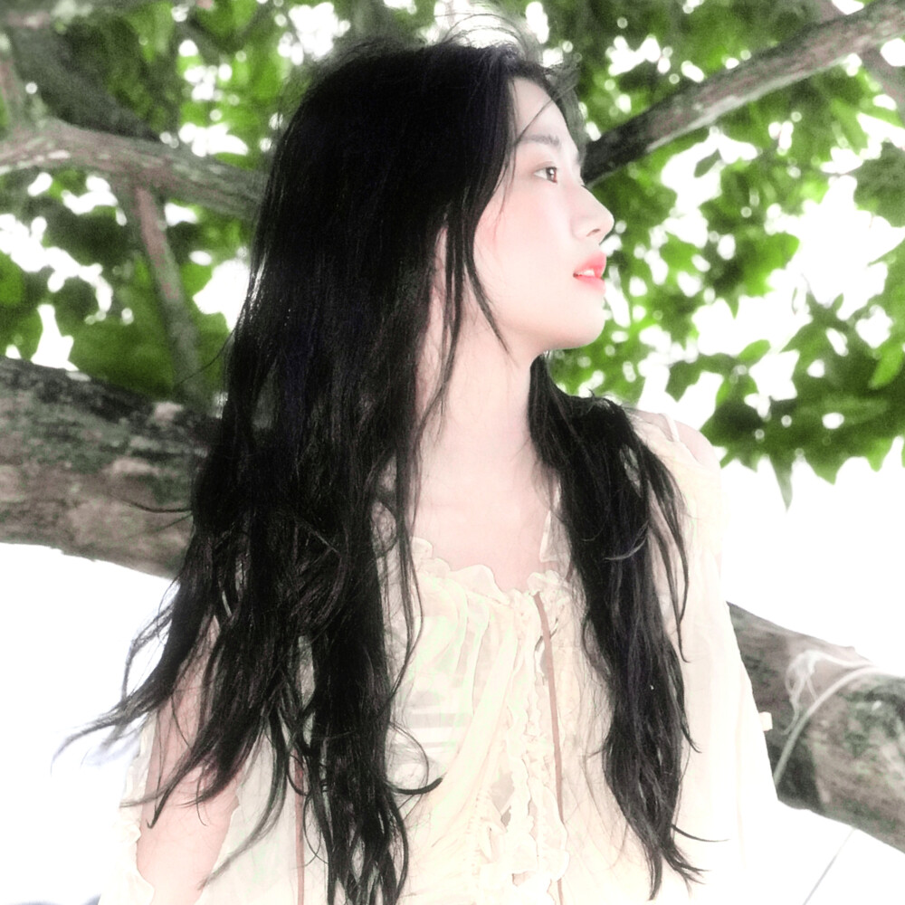 Moss-grown lanes—《青石巷》*伞下旧年雨