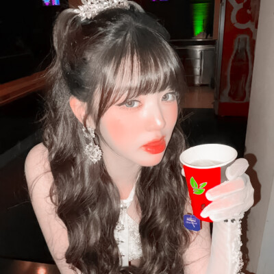 张元英