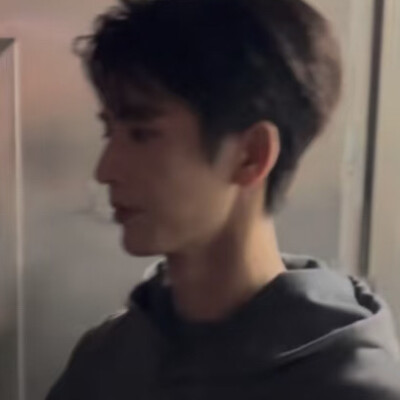张凌赫