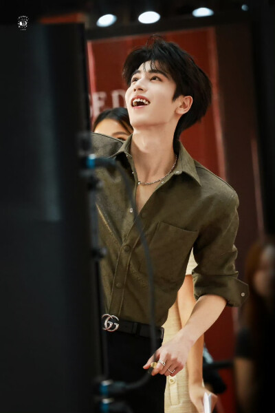 cr.PUPPY1230丨张凌赫