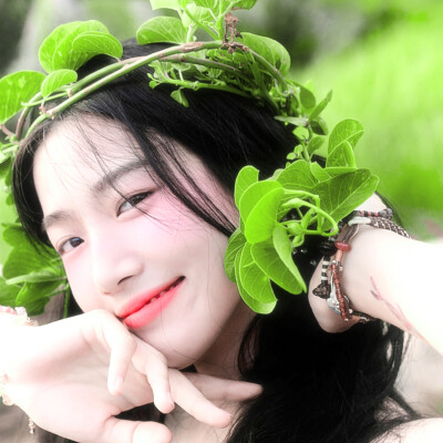 Moss-grown lanes—《青石巷》*伞下旧年雨