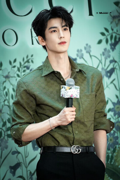 cr.MAMORU·张凌赫