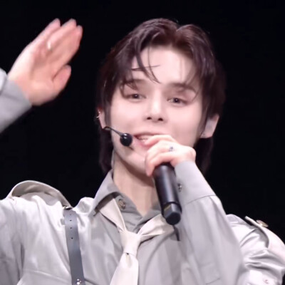 李丹尼尔
jayjay
吴弦俊