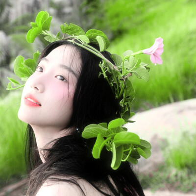 Moss-grown lanes—《青石巷》*伞下旧年雨