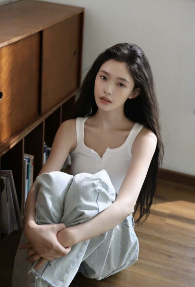 林允