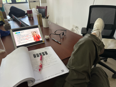 有时候我会突然不知道坚持的意义是什么，到底有没有意义，意义到底是不是我想要的