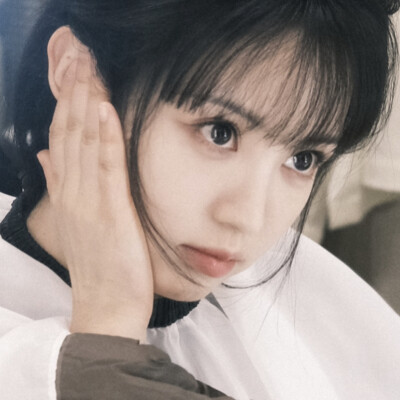 小猫揉耳