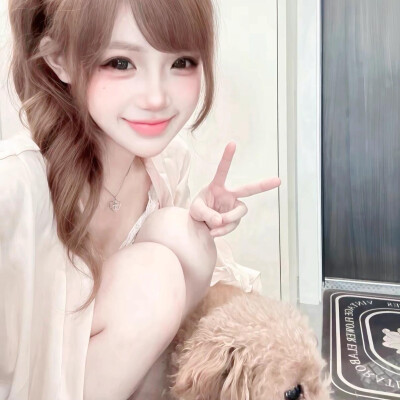 女头 ｜礼貌拿图吱声