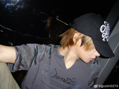 黄明昊