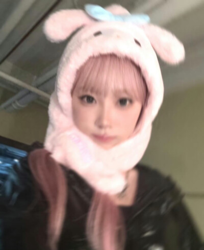 purple kiss dosie张恩诚