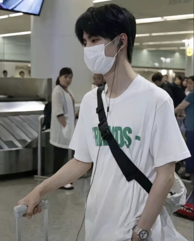 王一博
