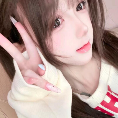 女头 ｜礼貌拿图吱声