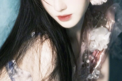 La belleza es el mérito que menos merezco mencionar.