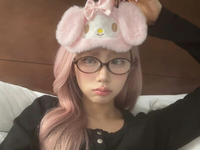 purple kiss dosie张恩诚