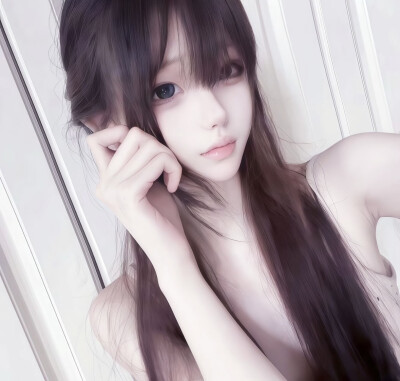 自截女头 拿图点赞关注