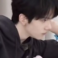 就酱冷脸萌
