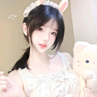 女头 ｜礼貌拿图吱声