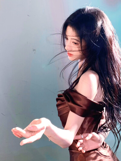 鞠婧祎