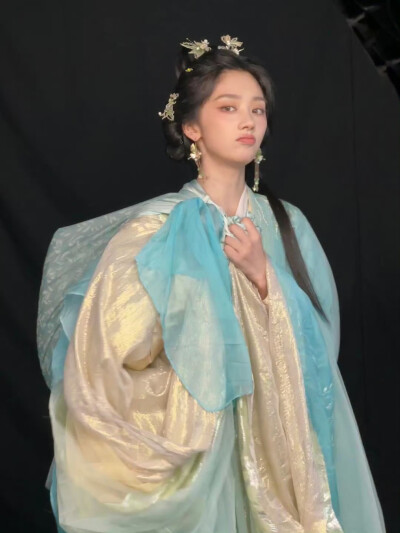 王影璐