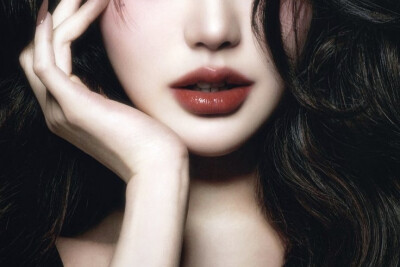 La belleza es el mérito que menos merezco mencionar.