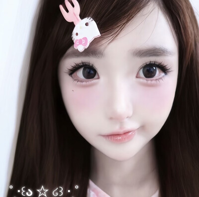 自截女头 拿图点赞关注