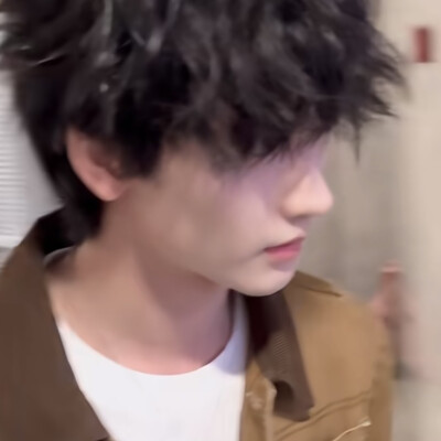黄俊捷