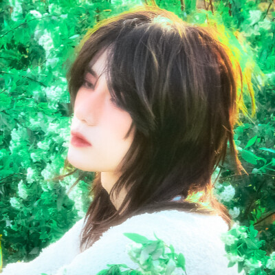  崔杋圭BEOMGYU* “茉莉在另一个世界叫做爱人的眼睛.”