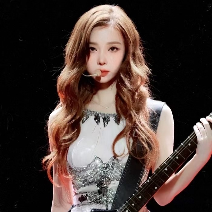 伪赤潮宝宝哒(^з^)-☆
金玟庭
起司名札