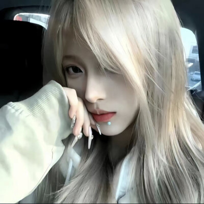 ɢᴇɴᴛʟᴇɴᴇss ɪs ᴛʜᴇ ᴛʀᴇᴀsᴜʀᴇ ᴏғ ᴛʜᴇ wᴏʀʟᴅ.
温柔是人间宝藏。