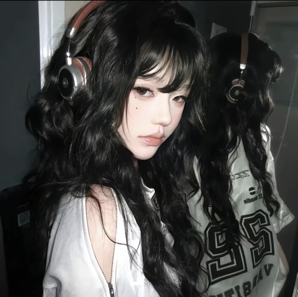 ɢᴇɴᴛʟᴇɴᴇss ɪs ᴛʜᴇ ᴛʀᴇᴀsᴜʀᴇ ᴏғ ᴛʜᴇ wᴏʀʟᴅ.
温柔是人间宝藏。