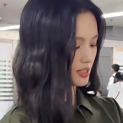墨绿