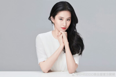 刘亦菲资生堂广告造型2020年至2025年
刘亦菲资生堂全球品牌代言人