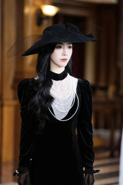 夫人她套路太深 周芙萱