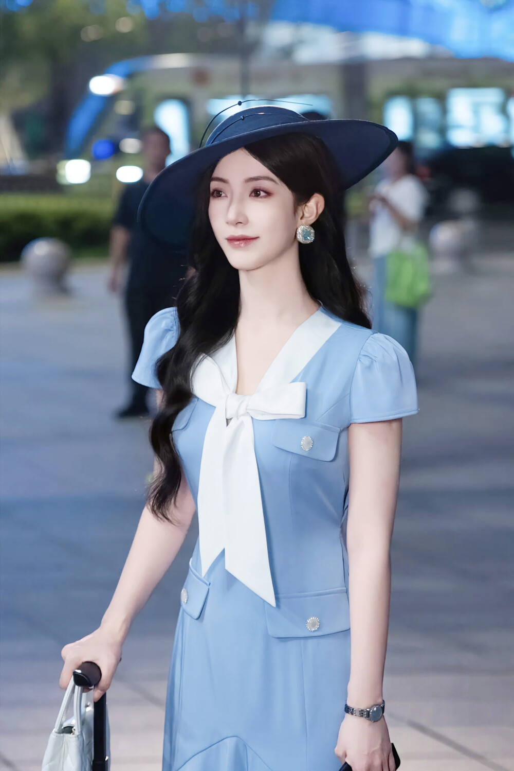 夫人她套路太深 周芙萱